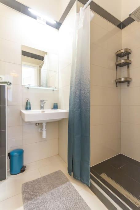 Apartament Opera 3br W Sauna By Newave Budapesta