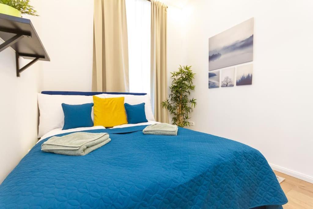 Opera 3br W Sauna By Newave Apartament
