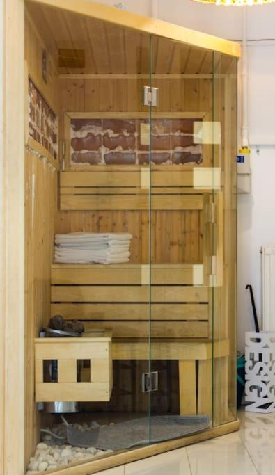 Apartment Opera 3br W Sauna By Newave